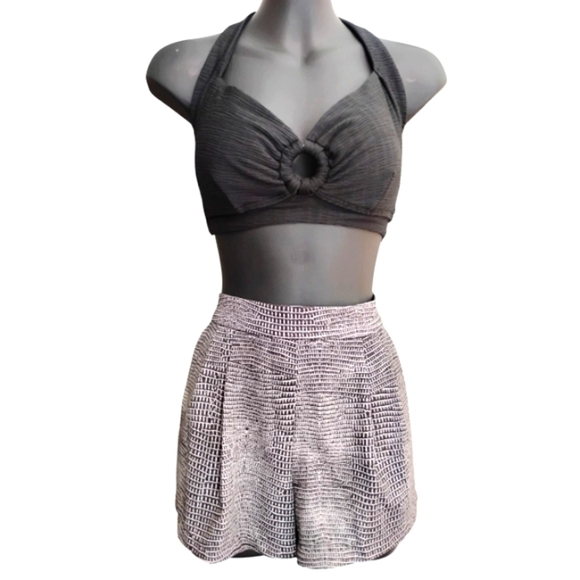 Dynamite | High Waist Stretchy Lightweight Python Snakeskin Print Shorts | XS - Picture 2 of 11